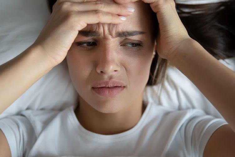 demam psikogenik, psychogenic fever, Gejala demam psikogenik, Mengenal Demam Psikogenik, Saat Stres Bikin Suhu Tubuh Naik, Memahami demam psikogenik, Menyerang usia berapa saja?, Gejala demam psikogenik, Langkah penanganan demam psikogenik