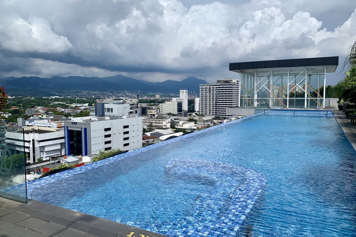 hotel di pusat kota bandung, rekomendasi hotel di pusat kota bandung, hotel terbaik di pusat kota bandung, fasilitas mercure bandung city centre, tarif menginap mercure bandung city centre, Mau Liburan ke Bandung? Ini Pilihan Hotel Dekat Braga, Ada SkyView Pool