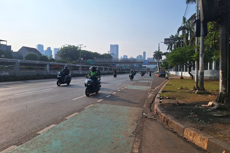 demo, demo jakarta, demo 2 september, Demo 2 September  2025, 7 Titik Demo 2 September 2025 di Jakarta dan Daftar Tuntutannya, 1. Komunitas Ojek Online Mahasiswa Indonesia (KOMI), 2. Aliansi Rakyat Peduli Energi (ARPE), 3. Forum Ketua DPW Partai Berkarya, 4. Aliansi Taktis Aksi 177 URC Bergerak, 5. Bank Indonesia, Cabang Kota Jakpus, 6. Kementerian Dikti Saintek, Tanah Abang, 7. Kantor PT Pegadaian, Senen