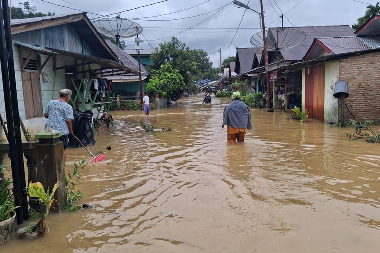 Banjir Sumatera Utara, banjir sumatera, update banjir sumatera, dampak banjir sumatera, korban banjir sumatera, update banjir sumatera utara, akses sibolga putus, Update Banjir Sumut: 166 Orang Meninggal, 143 Hilang, Akses Sibolga Masih Terputus