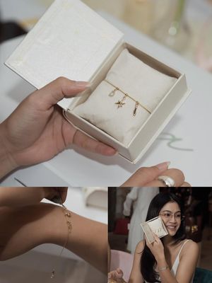 souvenir bridesmaid, Ranty Maria, Intip 10 Isi Souvenir Bridesmaid Ranty Maria, dari Pajamas hingga Hair Styler, 1. Pajamas, 2. Tas tangan bernuansa netral, 3. Sunscreen dan lip serum, 4. Kipas mini yang praktis, 5. Hair brush untuk perawatan rambut, 6. Produk perawatan rambut, 7. Hair styler premium, 8. Lensa kontak, 9. Gelang charms dengan sentuhan personal, 10. Love letter personal
