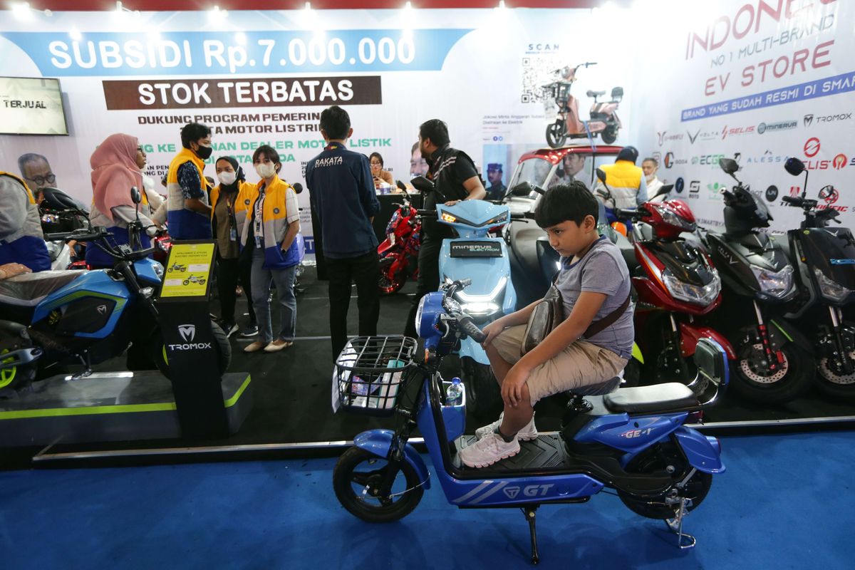 motor listrik, infrastruktur pengisian daya, Harga baterai, Motor Listrik: Minat Rendah, Ini Kendalanya