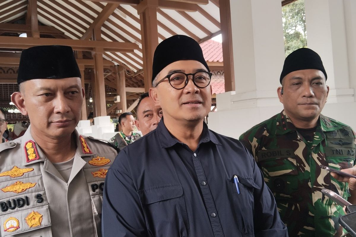 Malam Tahun Baru 2026 di Bandung Tanpa Kembang Api, Nekat Melanggar Akan Disanksi Pidana, Sanksi apa yang menanti pelanggar aturan?, Apakah larangan hanya berlaku di pusat kota?, Mengapa larangan ini dianggap penting?, Bagaimana sikap Polda Jawa Barat terkait perayaan tahun baru?