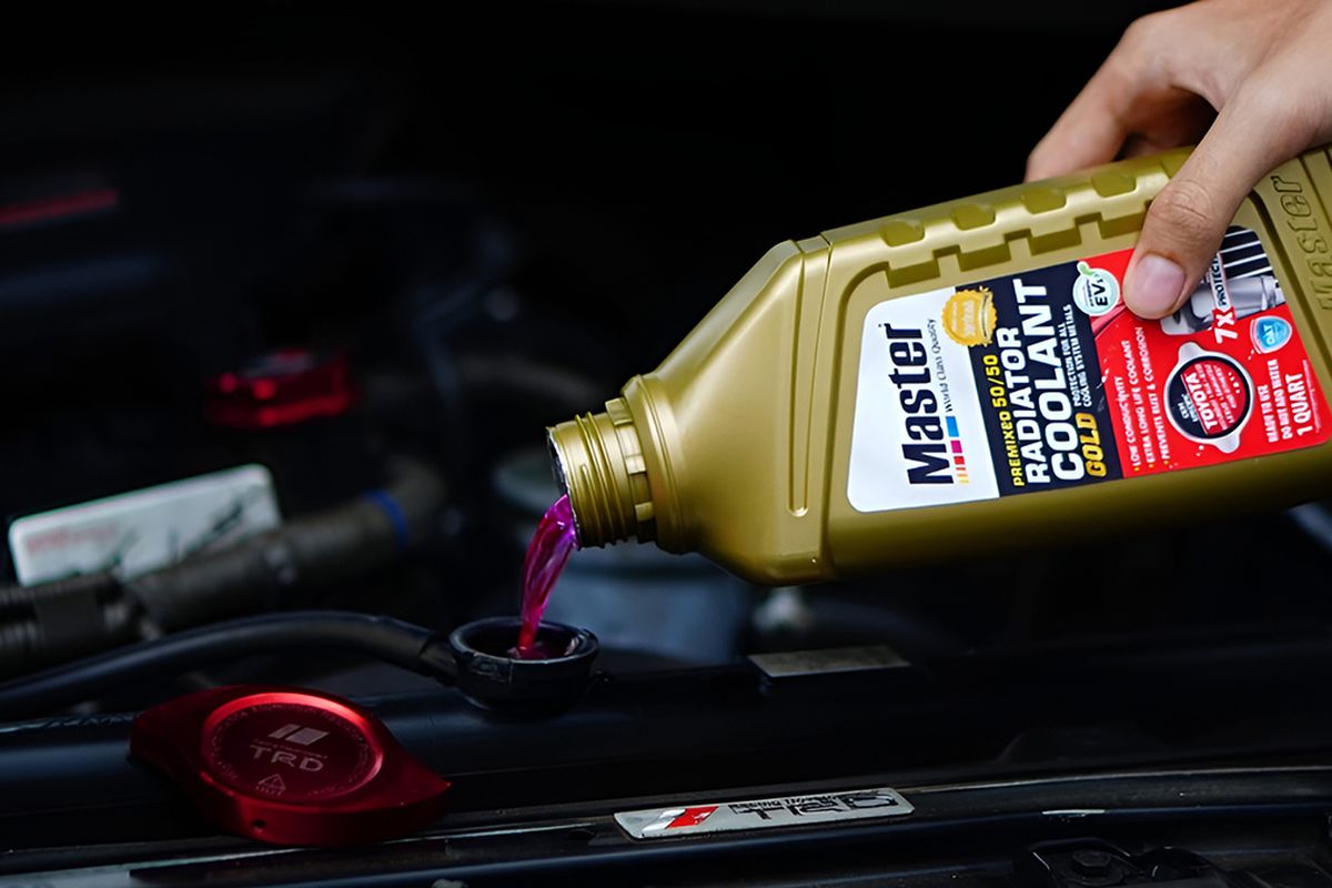 mobil listrik, mobil hybrid, Radiator coolant, Pentingnya Radiator Coolant pada EV dan Hybrid agar Suhu Tetap Stabil
