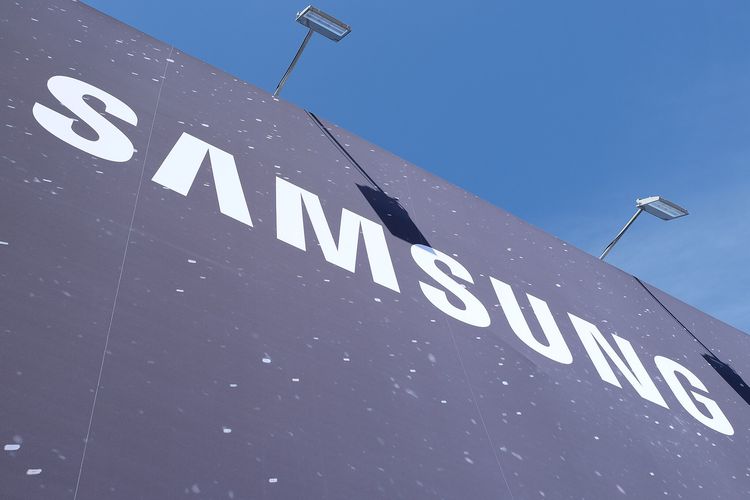 akuisisi, 2025, Netflix, Adobe, Qualcomm, OpenAI, Samsung, 5 Akuisisi Perusahaan Teknologi Dunia pada 2025, dari Netflix hingga Samsung, 1. Netflix akuisisi Warner Bros Discovery, 2. Adobe akuisisi Semrush, 3. Qualcomm akuisisi Arduino, 4. OpenAI akuisisi io, 5. Samsung akuisisi bisnis Masimo