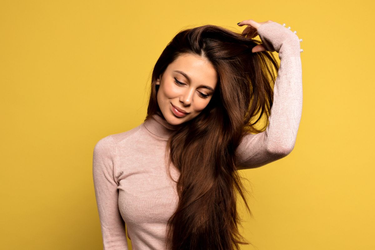 Pewarna Rambut Non-Amonia Diminati, Ini Keunggulannya, Perbedaan Pewarna Rambut Amonia dan Non-Amonia, Efek Penggunaan Amonia pada Rambut, Kenyamanan Jadi Pertimbangan Utama, Tren yang Terus Berkembang, Tetap Sesuaikan dengan Kebutuhan Rambut