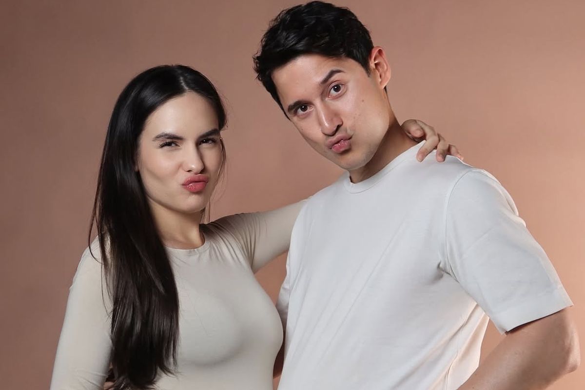Nino Fernandez, Steffi Zamora, Maternity shoot, steffi zamora hamil, steffi zamora dan nino fernandez, Steffi Zamora Umumkan Kehamilan, Intip 6 Outfit Maternity Minimalisnya, 1. Long sleeve top krem bodycon, 2. Celana putih longgar, 3. Nuansa serba netral dengan pasangan, 4. Aksen pose playful, 5. Sentuhan monokrom dan aksesori, 6. Rambut terurai natural