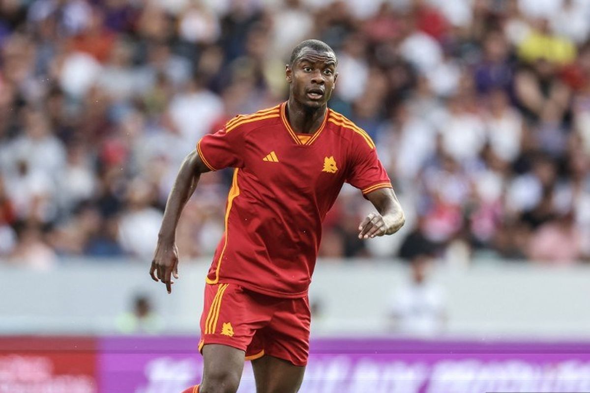 Liga Inggris, Premier League, Manchester United, Evan Ndicka, Man United, Man United Tantang Barcelona dalam Perburuan Bek AS Roma Evan Ndicka
