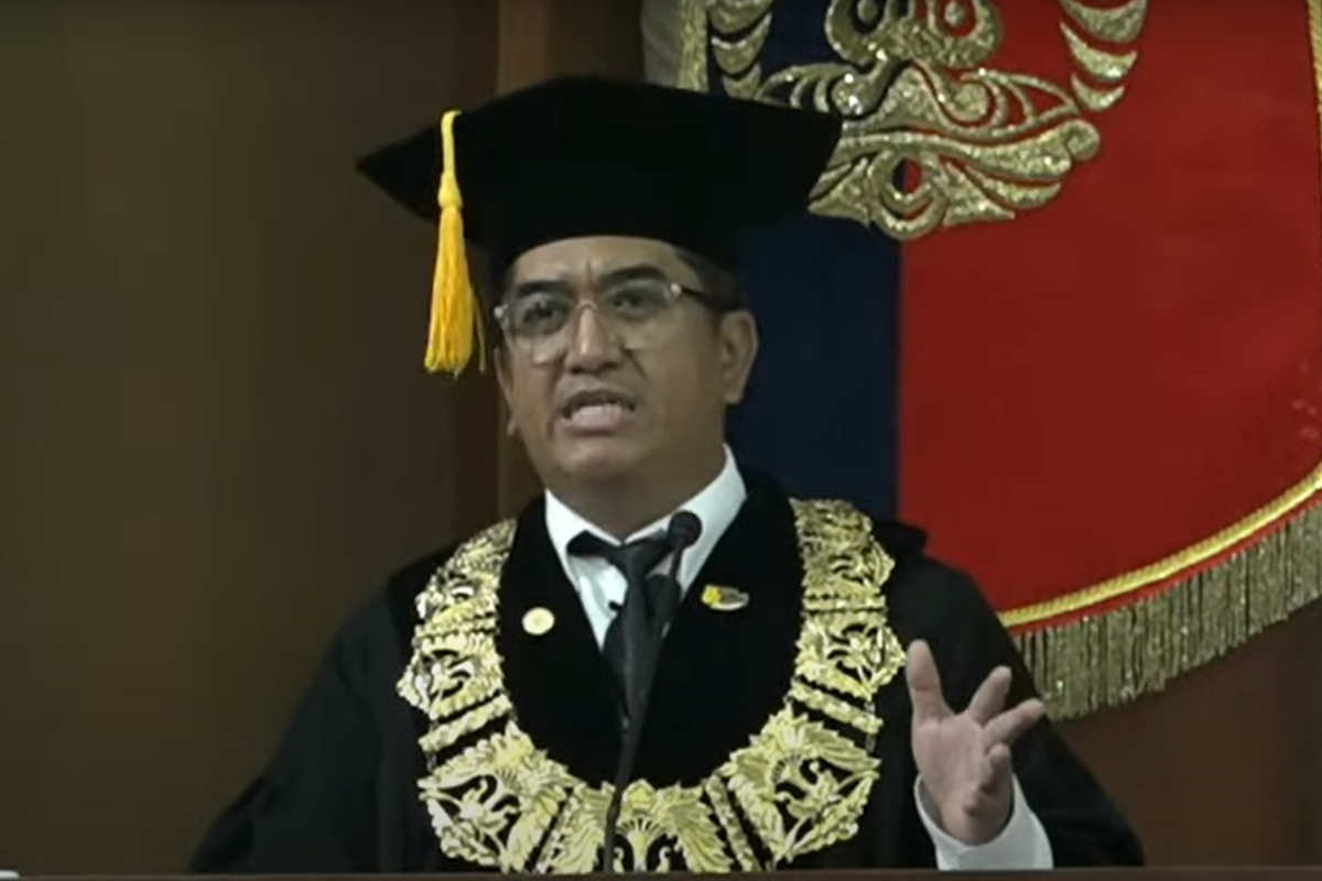 rektor ui, Dana Abadi, Rektor UI Heri Hermansyah, Diteriaki, Kisah Mahasiswa Penerima Beasiswa, Target Penggalangan Dana Abadi, Disoraki di Acara Wisuda, Penjelasan Pihak UI, Sorotan Soal Pembicara Zionis