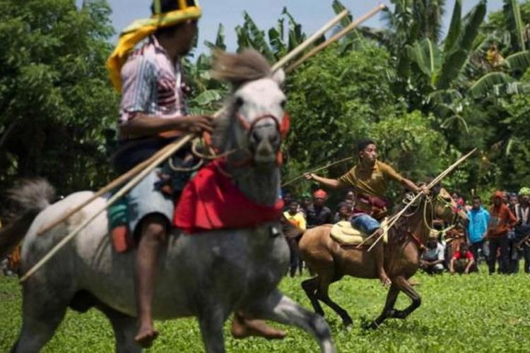 Kampung Adat Ratenggaro, Wisata NTT, pungli di tempat wisata, pungli di ratenggaro, pungli di ntt, kampung adat ratenggaro di sumba, ratenggaro pungli, pungli ratenggaro, wisata ntt sumba, Kasus Pungli di Ratenggaro NTT, Pemerintah Siapkan Papan Informasi Wisata
