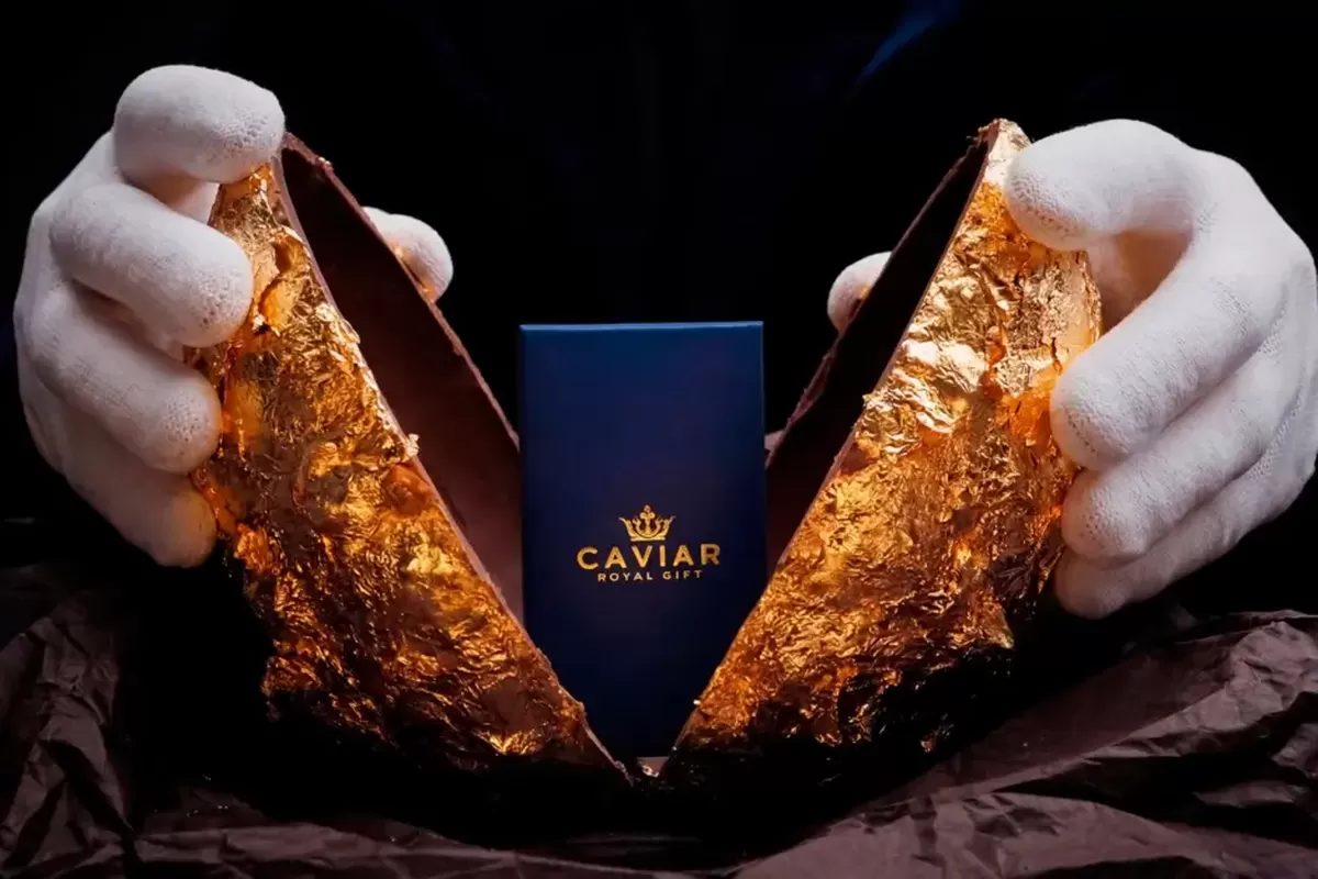 Caviar, iPhone, hadiah mewah, Caviar Bikin Hadiah Istimewa, Telur Coklat Berisi HP Mewah