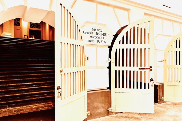 Gedung, sejarah, Jakarta, Maramis, megah, mewah, anak muda, Cerita Megahnya Gedung A.A. Maramis, SCBD Jakarta Versi Zaman Dulu