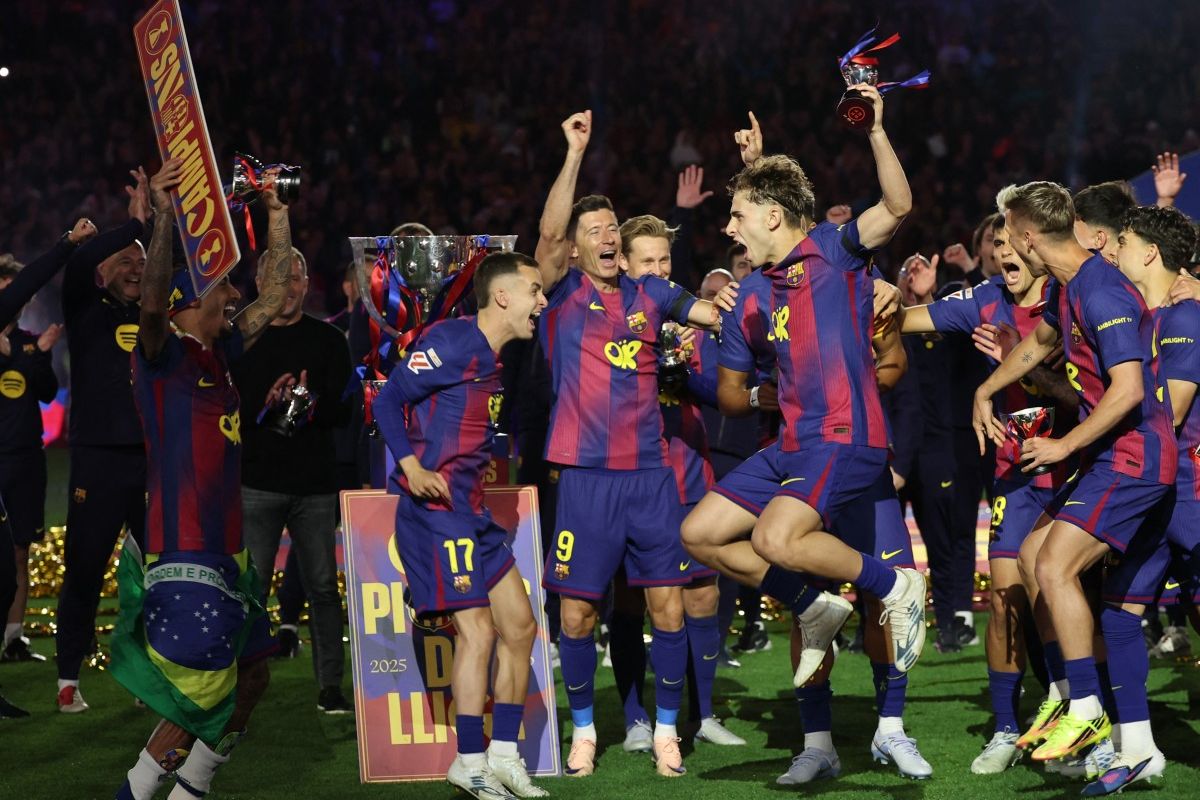 Barcelona, LaLiga, Liga Spanyol, Camp Nou, Joao Pedro, Julian Alvarez, Alessandro Bastoni, Anthony Gordon, Kembali ke Aturan 1:1 LaLiga, Barcelona Kembali Agresif di Bursa Transfer Musim Panas?