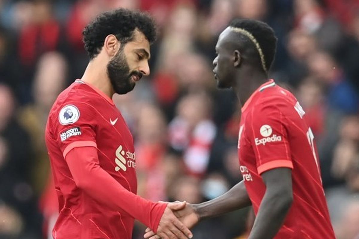 Liverpool, Sadio Mane, Trio Firmansah, Liga Inggris, Mohamed Salah, Burnley, Premier League, liverpool, sadio mane, mohamed salah, Sadio Mane Kenang Momen Marah kepada Mo Salah, Ungkap Rivalitas di Liverpool