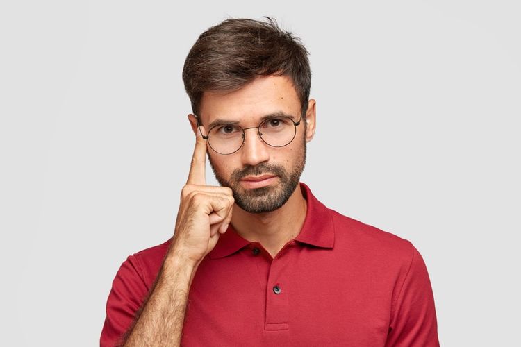 pembohong, manipulatif, manipulator, cara mengenali pembohong, cara mengenali manipulator, apa ciri ciri orang pembohong, Bagaimana cara mengetahui bahasa tubuh pembohong, bagaimana cara mendeteksi kebohongan, cara mengetahui pasangan berbohong, ciri-ciri orang berbohong, cara mengetahui orang berbohong, 12 Cara Mengenali Pembohong Menurut Ahli, Bahasa Tubuh hingga Perilaku, 1. Perhatikan tatapan matanya, 2. Dengarkan perubahan suaranya, 3. Waspadai pilihan kata, 4. Baca bahasa tubuh, 5. Amati reaksi saat dikonfrontasi, 6. Cari cerita yang berubah-ubah, 7. Waspadai respons berlebihan, 8. Perhatikan jawaban menghindar, 9. Amati interaksi sosial mereka, 10. Percaya pada insting, tapi tetap obyektif, 11. Kenali sikap defensif, 12. Pertimbangkan rekam jejak