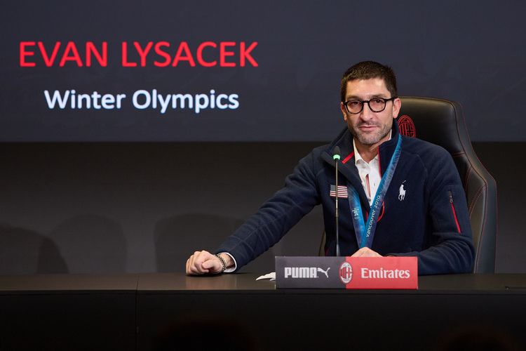 Olimpiade Musim Dingin, AC Milan, AC Milan Hadirkan Juara Olimpiade untuk Inspirasi Pemain Muda