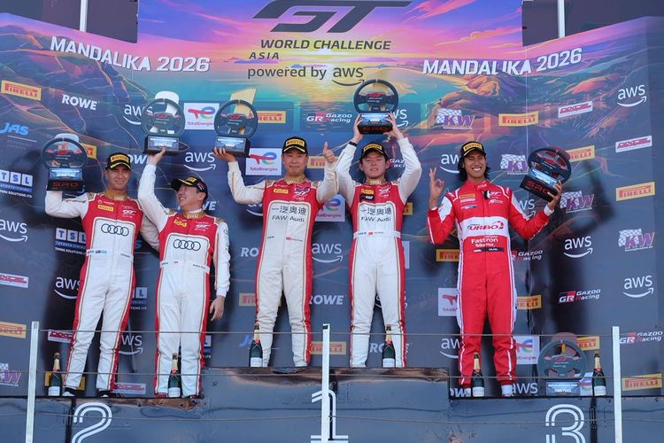 GT World Challenge Asia, Mandalika, Pertamina, Sean Gelael Tembus Podium Race 1 GT World Challenge Asia 2026