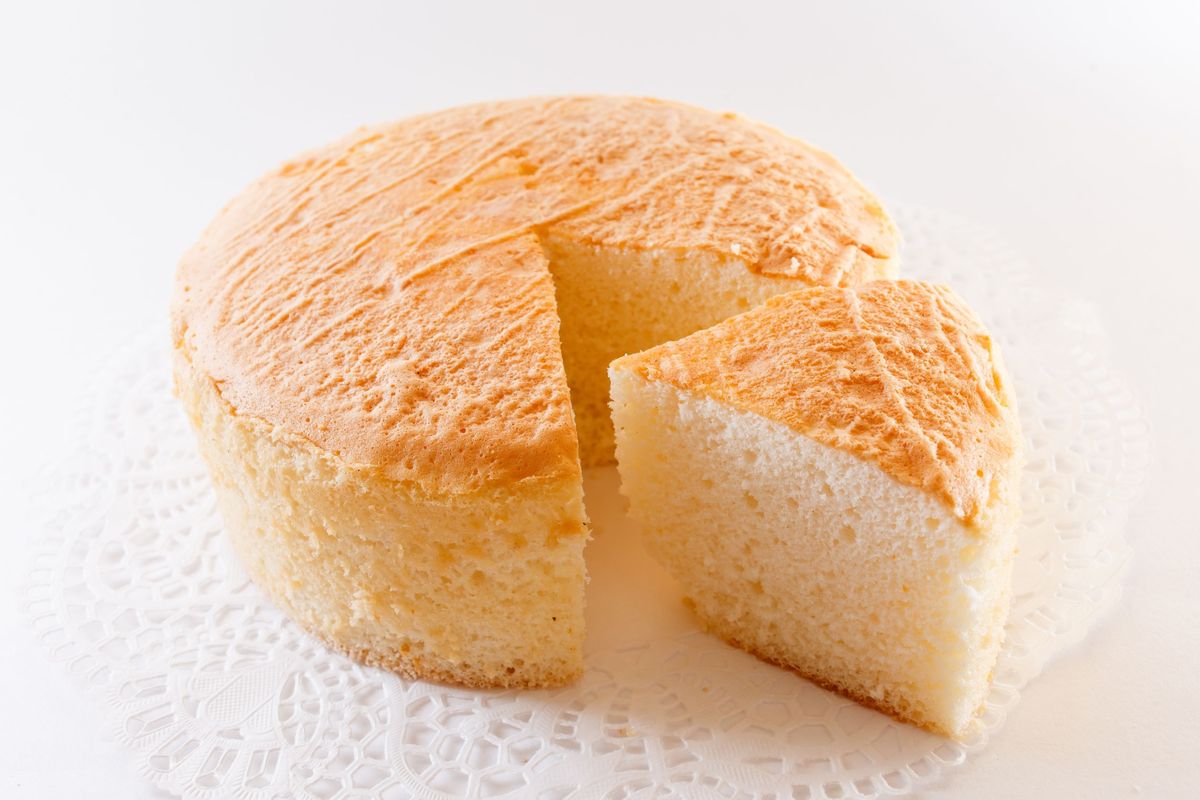 bolu tape, resep bolu tape kukus, bolu tape kukus, cara membuat bolu tape kukus, Cara Bikin Bolu Tape Kukus Tanpa Mikser, Cuma Pakai 2 Telur Hasilnya Lembut!