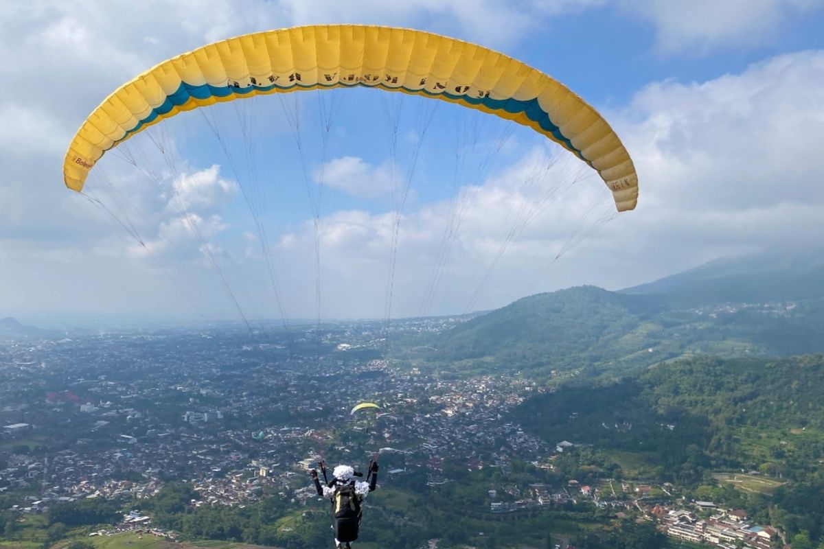Kota Batu, sport tourism, Sport Tourism, paralayang, Paralayang, Kompetisi Paralayang Skala Internasional, Cara Kota Batu Promosikan Wisata
