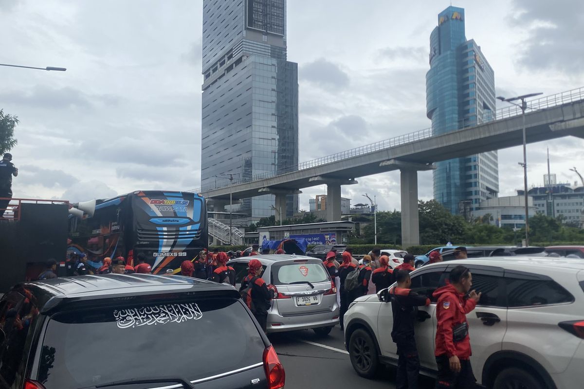 lalu lintas, emosi, berkendara, agresif, Mengapa Pengendara Mudah Emosi? Pakar Ungkap Akar Masalahnya