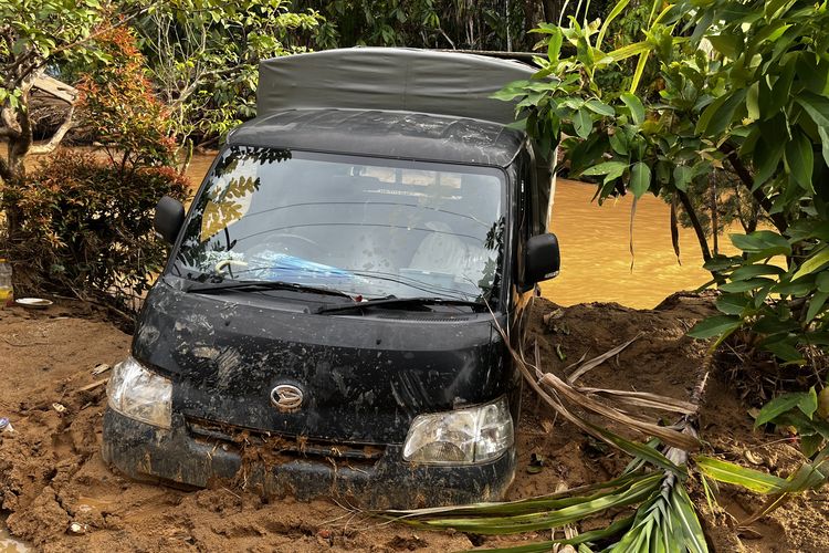 mobil bekas banjir, tanda mobil bekas banjir, cara deteksi Mobil bekas banjir, Cara Mudah Mendeteksi Mobil Bekas Banjir