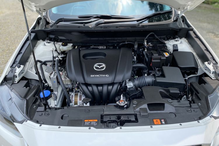 konsumsi bahan bakar, Spesifikasi mesin, SUV ringkas, Mazda CX-3 Kuro, Konsumsi Bahan Bakar Mazda CX-3 Kuro: Efisien untuk Perkotaan, Mazda CX-3 Kuro: SUV Ringkas dengan Konsumsi Bahan Bakar Efisien, Spesifikasi Mesin yang Menjanjikan Performa Halus, Pengujian Konsumsi Bahan Bakar yang Memuaskan, Konsumsi Bahan Bakar yang Bersaing di Kelasnya
