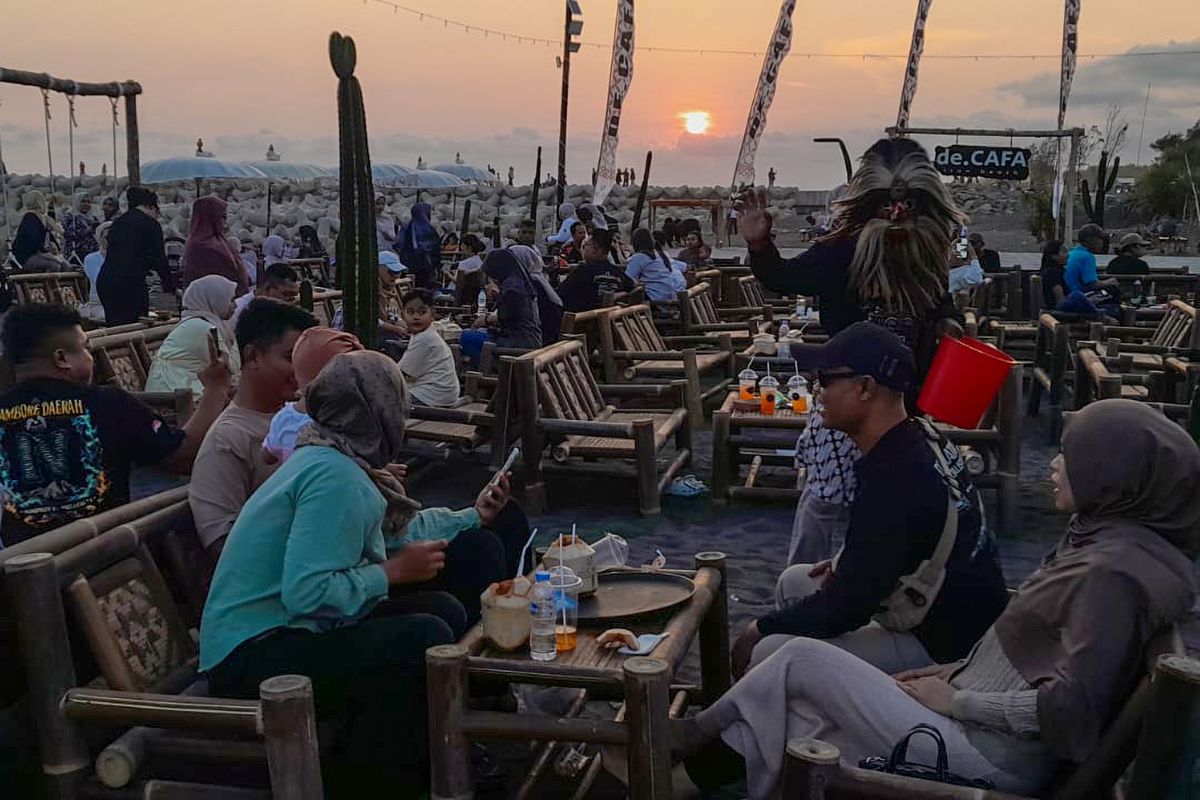 Pantai Glagah, Kulon Progo, Senja di Pemecah Ombak Baru Pantai Glagah Kulon Progo, Seperti di Bali
