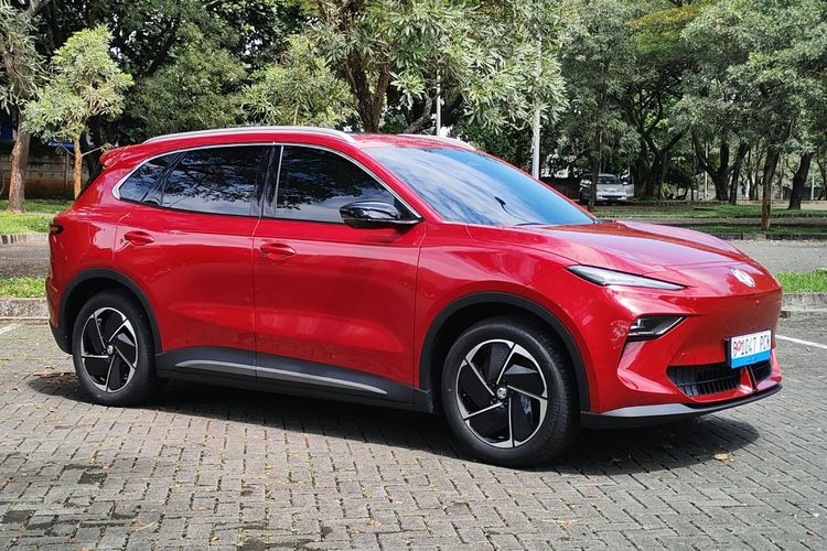 Review Lengkap MG S5 EV: Nyaman untuk Keluarga, Cukup Efisien, Kabin Lapang, tetapi ada Catatan, Fitur Modern Ramah Pengguna, RWD dan Distribusi Bobot Seimbang, Konsumsi Daya Kompetitif