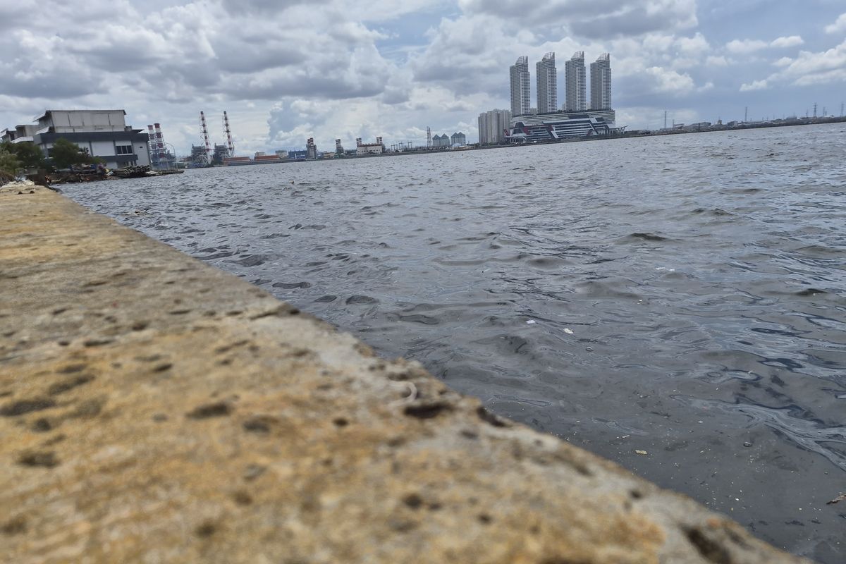 Pantai Mutiara, korosi, pantai mutiara, pemilik mobil, evakuasi kendaraan, pantai mutiara tanggul, Ancaman Air Laut di Pantai Mutiara, Lindungi Kendaraan dari Korosi