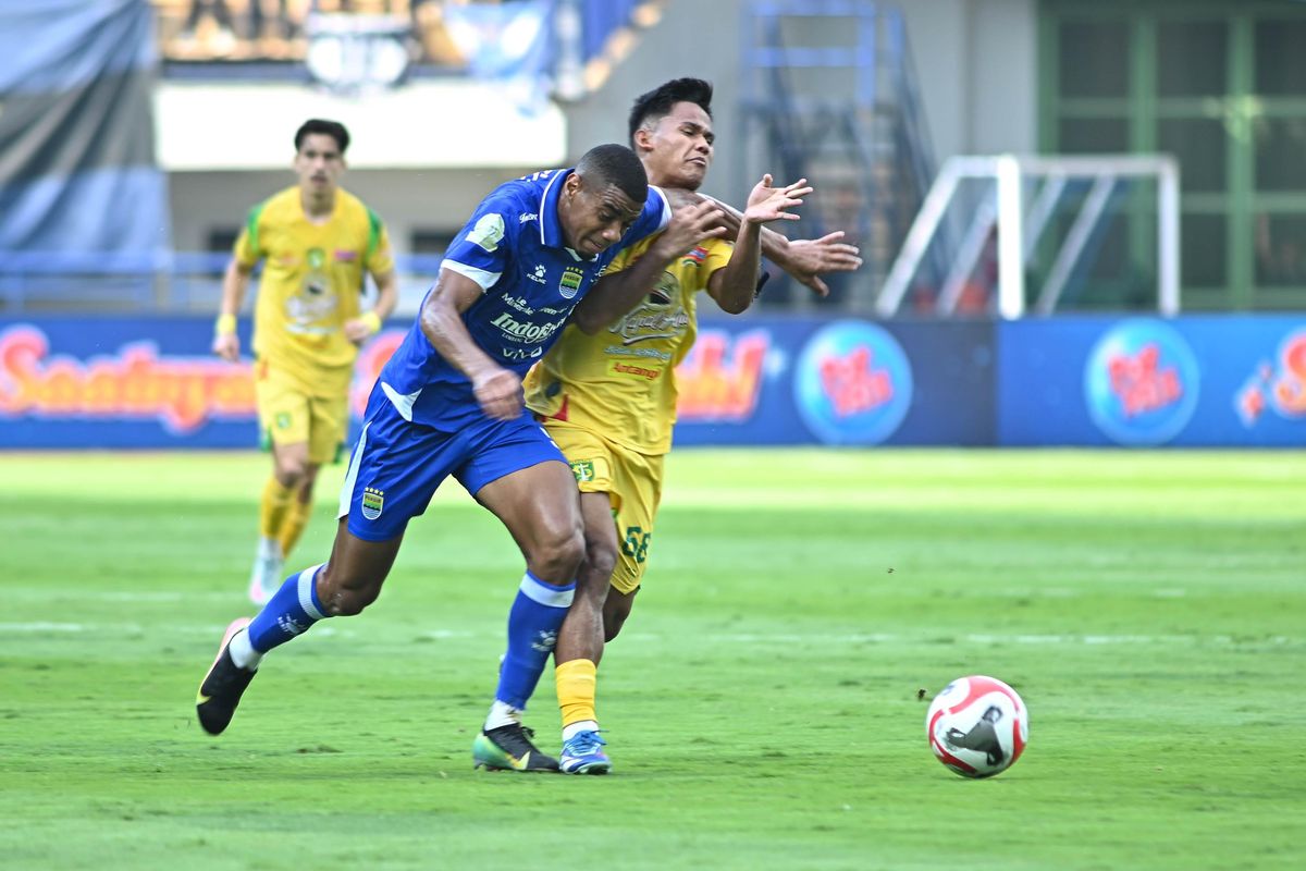 Persib, Liga Indonesia, Persib Bandung, Persebaya Surabaya, Persib vs Persebaya, Super League, Persib Bandung vs Persebaya Surabaya, Persebaya, Super League 2025-2026, Hasil Babak Pertama Persib Bandung vs Persebaya Surabaya, Hasil Babak Pertama Persib Bandung Vs Persebaya Surabaya 0-0