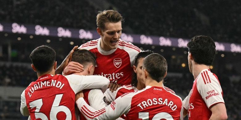 link live streaming, Inter, Arsenal, Liga Champions, Liga Champions 2025-2026, Inter vs Arsenal, Cristian Chivu, Mikel Arteta, Link Live Streaming Inter Vs Arsenal di Liga Champions 2025-2026, Strategi Hadapi Ancaman Bola Mati Arsenal, Kesiapan Arsenal, Prediksi Susunan Pemain dan Skor, Link Live Streaming Inter Vs Arsenal
