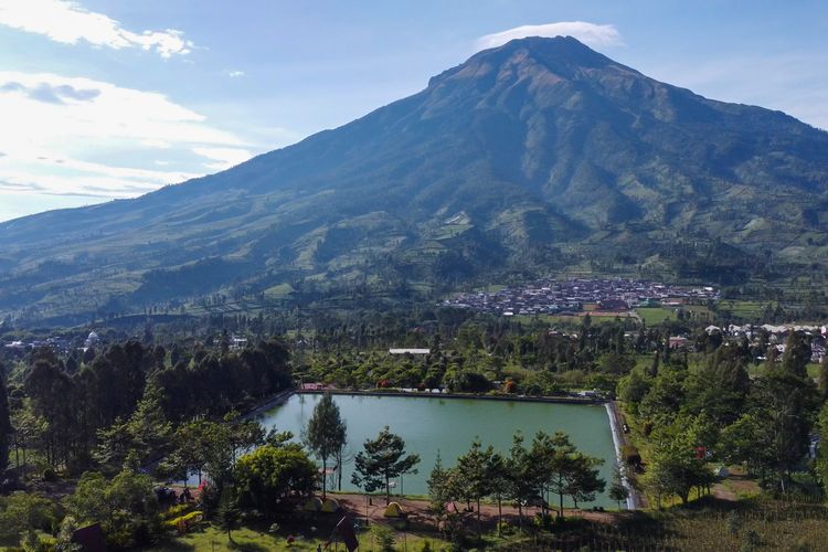 Posong, wisata, Temanggung, wisata alam, 5 Rekomendasi Wisata Alam di Sekitar Posong Temanggung untuk Berburu Sunrise, 1. Posong, 2. Embung Kledung, 3. Gunung Sindoro, 4. Sigandul View, 5. Sumber Mata Air Umbul Jumprit