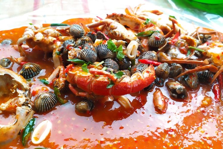 daging kurban, makanan tinggi kolesterol, Makanan tinggi kolesterol, makanan berkolesterol tinggi, makanan berkolesterol adalah, makanan yg berkolesterol, 4 Makanan Tinggi Kolesterol, Waspada Daging Kurban  , 1. Daging, 2. Jeroan, 3. Makanan laut, 4. Makanan siap saji