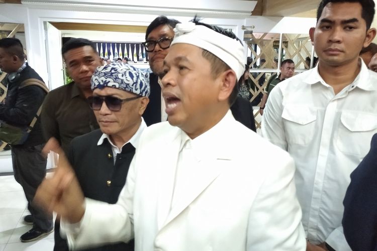 jawa barat, Dedi Mulyadi, cirebon, pengusaha batik, pengusaha batik diperas, Pemerasan Rp 1,8 M Diselesaikan Dedi Mulyadi dalam 5 Menit, Pengusaha Batik Cirebon: Saya Terharu dan Merinding