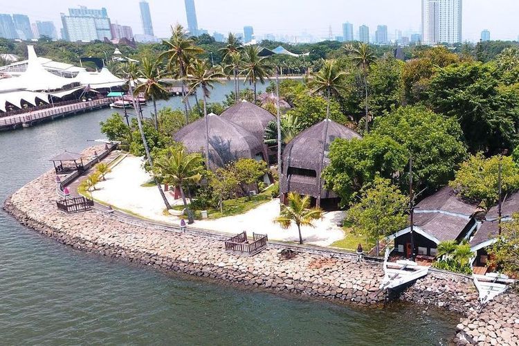 5 Pilihan Staycation di Jakarta dengan Vibes Bali, Cocok buat Liburan Singkat, 1. DoubleTree by Hilton Jakarta – Diponegoro, 2. Asha Beach Club &amp; Resort, 3. Putri Duyung Cottage Ancol, 4. La Boheme Jakarta, 5. Swissotel Jakarta, PIK Avenue