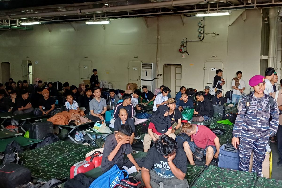 kapal perang, Bangka Belitung, Cerita April, Warga Jakarta yang Boyong 4 Anak Mudik Gratis ke Bangka Naik Kapal Perang KRI Semarang 594, Siasat di Tengah Mahalnya Tiket Pesawat, Fasilitas Nyaman dan Menu "Spesial" di Atas Kapal, Antusiasme Tinggi Warga Bangka Belitung, Jadwal Keberangkatan dan Arus Balik