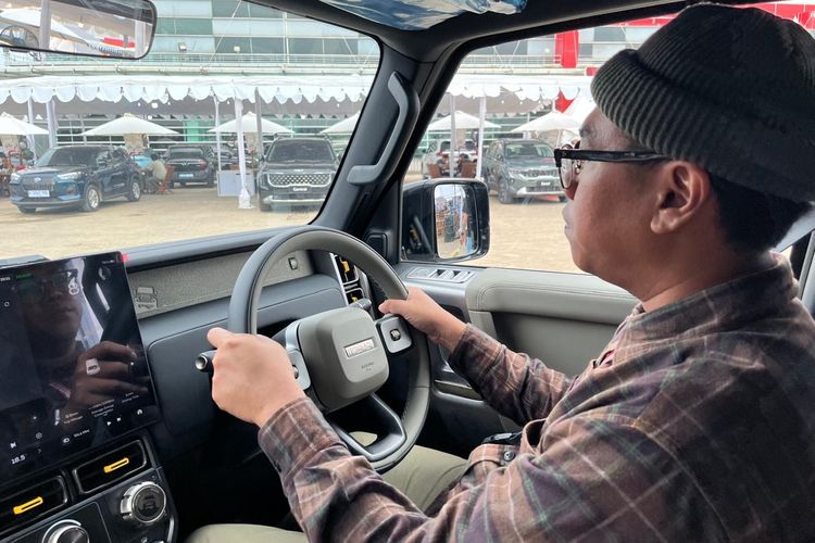 iCar V23, SUV listrik, IIMS 2026, test drive, Pengalaman Test Drive iCar V23 di IIMS 2026