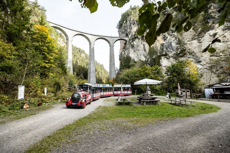 Landwasser World Passes, Landwasser World, Wisata Swiss, Landwasser World Swiss, harga Landwasser World Passes, Landwasser World Passes bayar berapa, Wisata Keliling Swiss Seharga mulai Rp 700.000, Mau Coba?