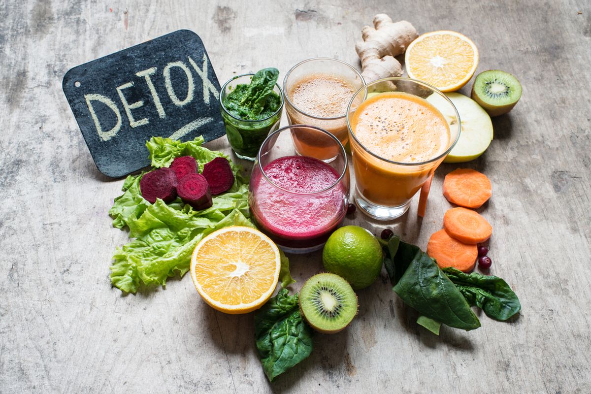 diet detoks, Tak Perlu Diet Detoks, Ahli Sebut Tubuh Bisa Bersihkan Racun Sendiri, Tubuh Sudah Punya Sistem Detoks Alami,  Ilustrasi Ginjal Generated AI, Mengapa Diet Detoks Tidak Efektif?, Risiko Diet Detoks bagi Kesehatan, Kenapa Orang Merasa Lebih Baik Setelah Diet Detoks?, Cara yang Lebih Efektif untuk Menjaga Kesehatan