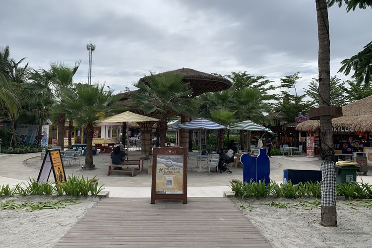 panduan wisata ke Aloha PIK, Harga Tiket, Daya Tarik dan Panduan ke Aloha PIK 2, Spot Pantai ala Hawaii Dekat Jakarta, Jam operasional Aloha PIK 2, Tarif masuk Aloha PIK 2, Cara naik bus ke Aloha PIK 2, Daya tarik wisata Aloha PIK 2, Tips berkunjung ke Aloha PIK 2