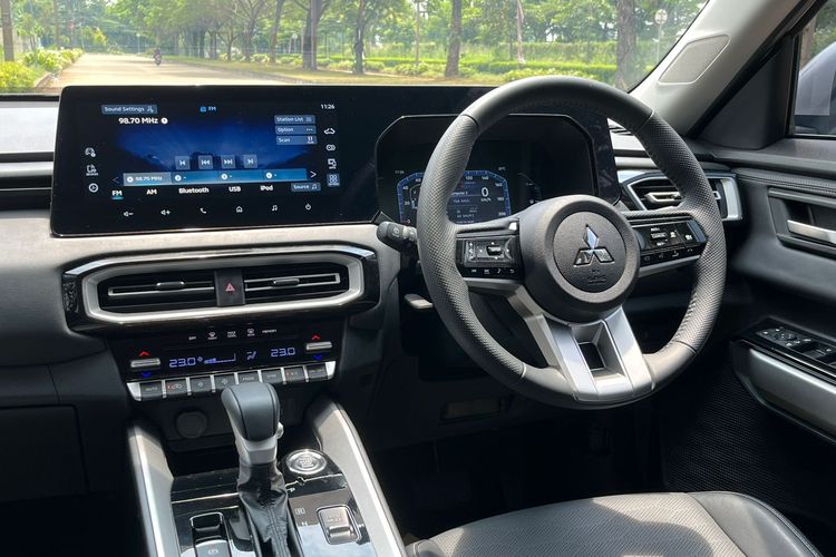 Mitsubishi Destinator, fitur mitsubishi destinator, Fitur Mitsubishi Destinator saat hujan, Fitur Ini Berguna buat Pengemudi Destinator Saat Kondisi Hujan, Visibilitas baik, Wiper Otomatis, Defogger, Drive Mode Wet, Drive Mode Mud, Active Yaw Control (AYC)