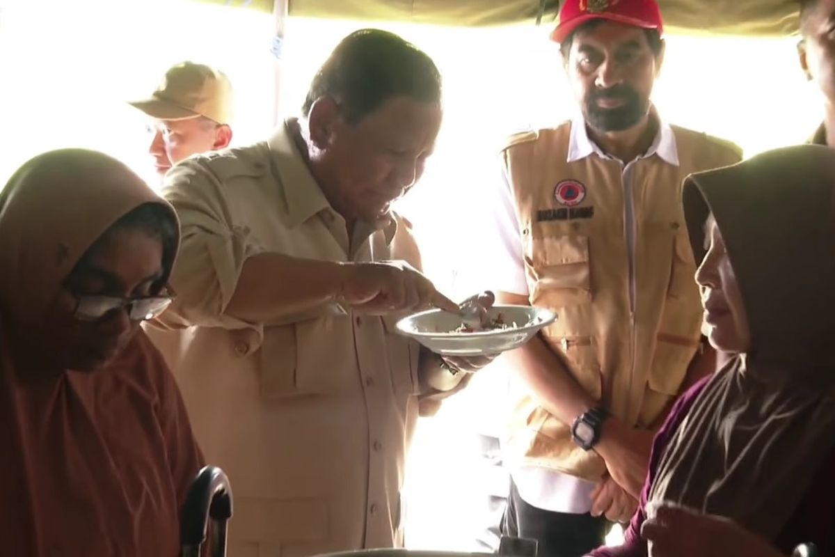 Aceh, Mirwan, Prabowo, Aceh Selatan, aceh selatan banjir, Bupati Aceh Selatan, mirwan, mirwan aceh umroh, Mirwan Aceh Selatan, bupati aceh selatan 2025, bupati aceh selatan sekarang, Prabowo Sindir Bupati Aceh Selatan yang Pergi Umrah saat Banjir: Kalau Mau Lari, Copot Saja, Sindiran Pedas: Kalau Mau Lari, Copot, Bupati Aceh Selatan Pergi Umrah Tanpa Izin, Pembelaan Mirwan, Sudah Turun ke Lokasi Sebelum Berangkat, Gerindra Copot Jabatan Mirwan