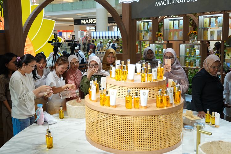minyak biji bunga matahari, sunflower oil, Magic of Nature, Mengenal Manfaat Sunflower Oil, Merawat Skin Barrier Tubuh Tetap Sehat dan Lembap, Magic of Nature Hadirkan Rangkaian Perawatan Berbasis Sunflower Oil, Minyak Biji Bunga Matahari Organik Menjaga Skin Barrier, Manfaat Sunflower Oil untuk Kesehatan Skin Barrier, Resmi Bersertifikasi Internasional