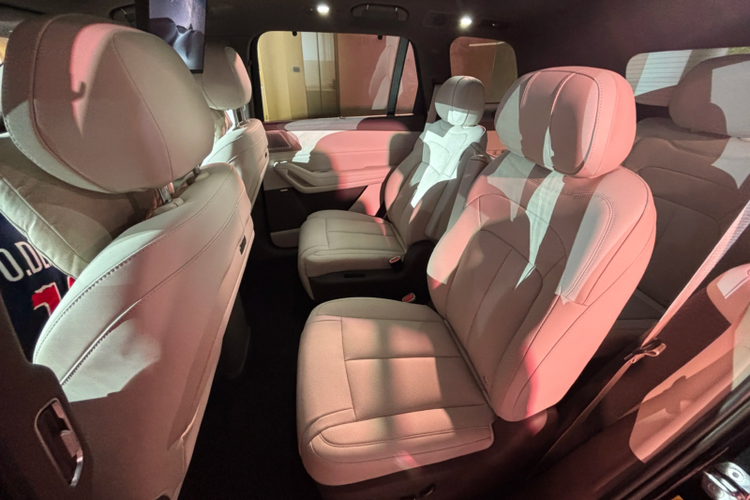 Mobil Hybrid, mobil, Denza, Denza N8L, Denza Luncurkan SUV Hybrid, Denza N8L