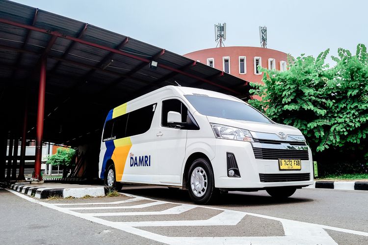damri bandara soekarno-hatta kemana saja, damri bandara soekarno hatta ke bandung, dari bandara soekarno hatta ke halim naik apa, damri bandara soekarno hatta ke kelapa gading, jadwal damri bandara, tarif damri bandara soekarno-hatta ke blok m, tarif damri bandara soekarno hatta ke merak, tarif damri bandara soekarno hatta ke gambir, Jadwal dan Tarif DAMRI Bandara Soekarno-Hatta 2025 untuk Balik Mudik, 1. Stasiun DAMRI Ciputat, 2. Stasiun KCIC Halim, 3. Stasiun Gambir, 4. Stasiun DAMRI Kemayoran, 5. Terminal Blok M, 6. Terminal Lebak Bulus, 7. Terminal Pasar Minggu, 8. Terminal Rawamangun, 9. Terminal Kampung Rambutan, 10. Terminal Tanjung Priok, 11. Stasiun DAMRI Merak, 12. Botani Square Bogor, 13. Cibinong City Mall, 14. Mall Kelapa Gading, 15. Intermark BSD, 16. Hollywood Junction Cikarang, 17. Grand Taruma Karawang, 18. Terminal Kayuringin Bekasi Barat, 19. Harapan Indah Bekasi (Transera), 20. Stasiun DAMRI Purwakarta, 21. Stasiun DAMRI Sukabumi, 22. Transpark Mall Bintaro, 23. Terminal Depok Sawangan, 24. Khalifah Station, 25. Terminal Pulo Gebang, 26. Senayan Park