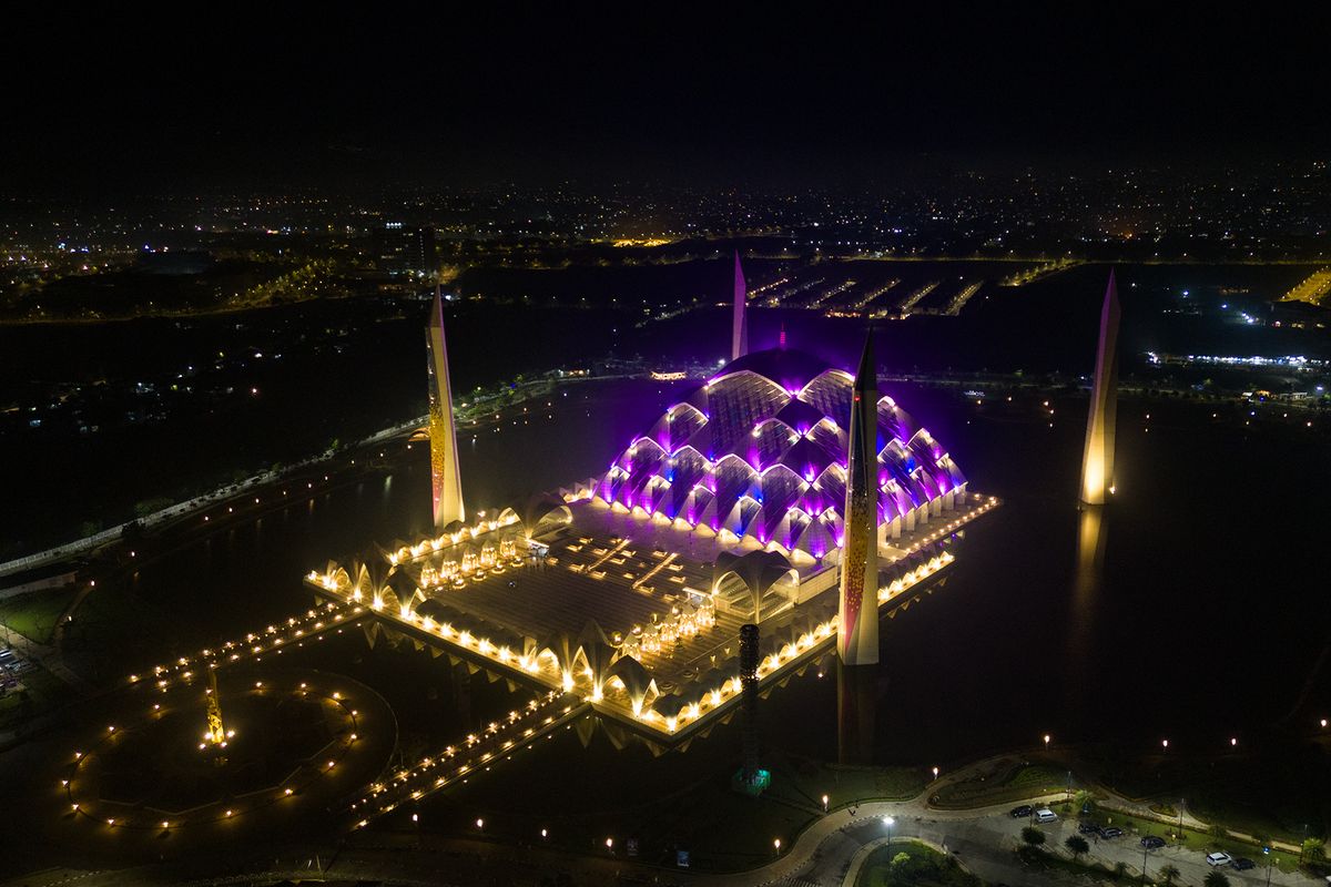 Masjid Al Jabbar, Alasan 2 Waktu Ini Jadi yang Terbaik untuk Mengunjungi Masjid Al Jabbar