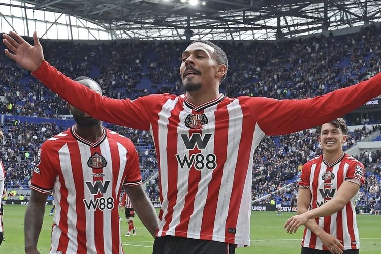 Everton, Sunderland, Liga Inggris, Regis Le Bris, Comeback Epik Bawa Sunderland ke 10 Besar Liga Inggris, Lewati Chelsea