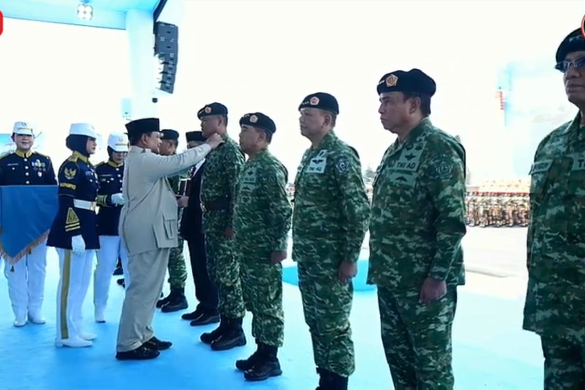 prabowo subianto, wakil panglima TNI, Wakil Panglima TNI  Letjen TNI Tandyo Budi Revita, Wakil Panglima TNI Tandyo Budi, Siapa Tandyo Budi Revita, Wakil Panglima TNI yang Baru Dilantik?, Kedekatan Tandyo dengan Prabowo, Sinyal Pengangkatan Sebagai Wakil Panglima TNI, Rekam Jejak Karier Militer Tandyo Budi Revita, Pendidikan Militer yang Mendalam, Jabatan Strategis di TNI AD, Puncak Karier di Kementerian Pertahanan dan TNI