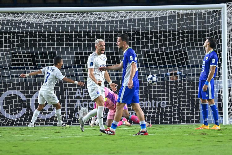 Persib Bandung, Super League, AFC Champions League Two, ACL 2, Bojan Hodak, Federico Barba, Pelatih Persib Ungkap Perbedaan Penting Level Asia dan Super League