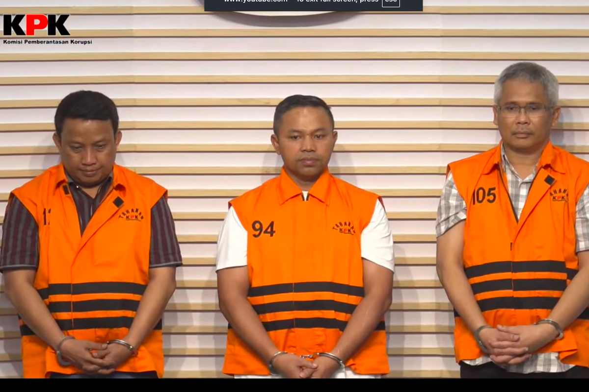 Gubernur Riau, Gubernur Riau Abdul Wahid, korupsi gubernur riau, Gubernur Riau Abdul Wahid ditahan KPK, KPK: Gubernur Riau Terima Jatah Preman Rp 4,05 Miliar, Dipakai untuk Jalan-jalan ke Inggris dan Brasil, Skema Pemerasan: Dari Fee Proyek Jadi “Jatah Preman”, Tiga Kali Setoran, Uang Mengalir ke Gubernur, Operasi Tangkap Tangan dan Barang Bukti, Jerat Hukum dan Ancaman Pidana, KPK: Penyalahgunaan Kekuasaan yang Sistemik